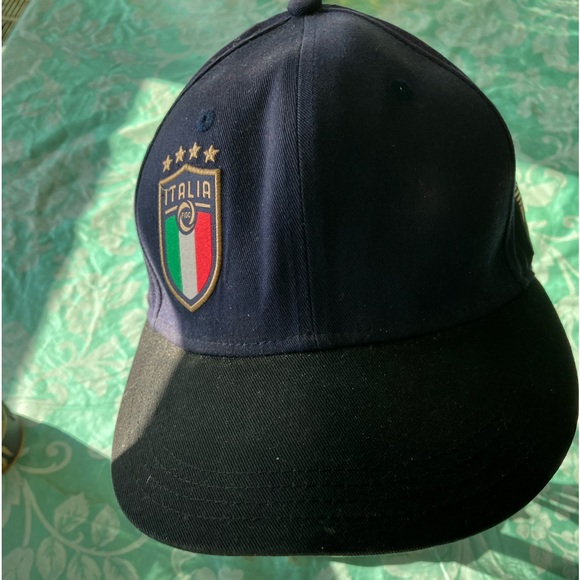 Italia FIGC Soccer Flatbrim Adjustable Cap🌺❤️ - Picture 2 of 12